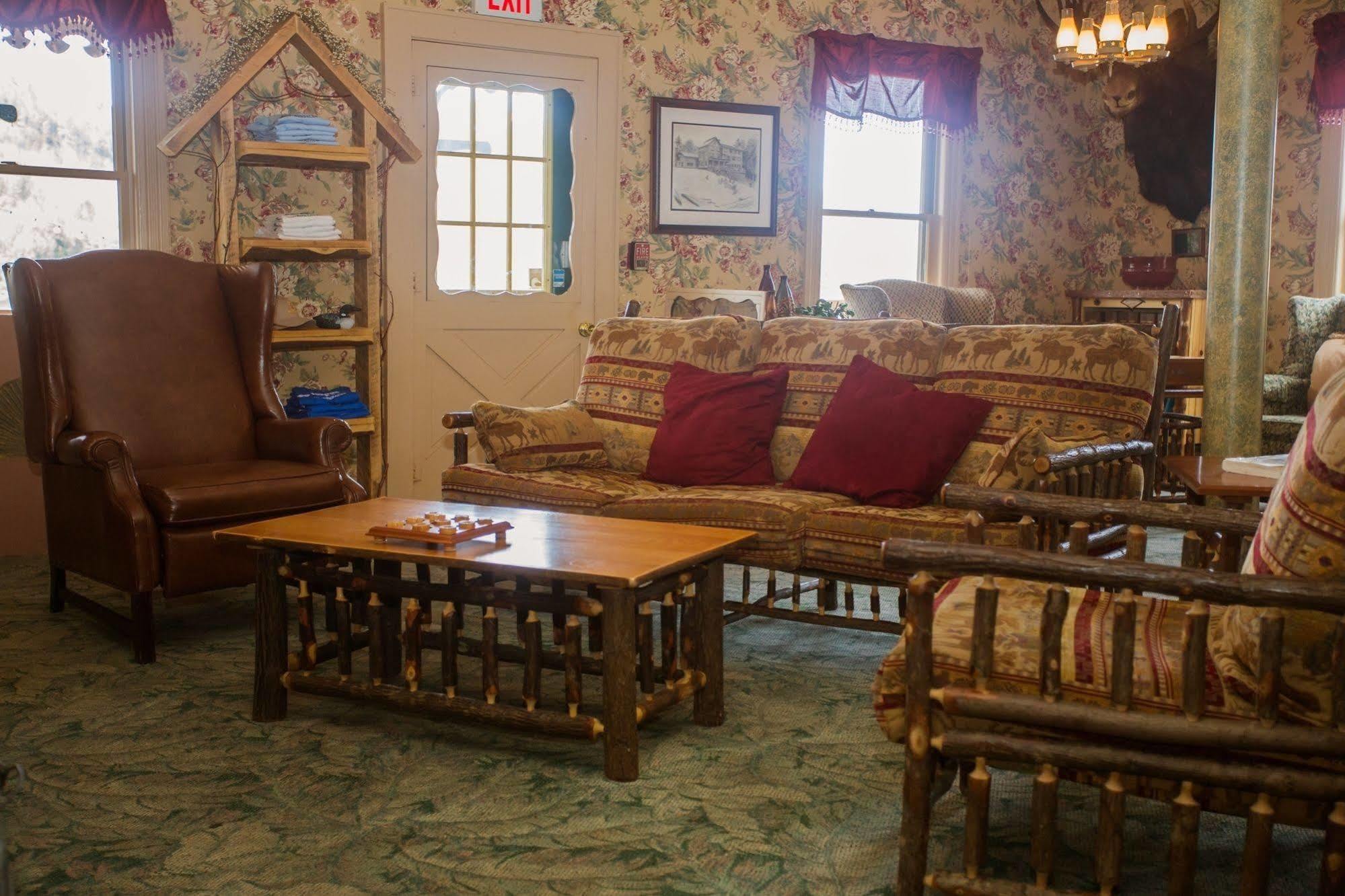 The Big Moose Inn Εξωτερικό φωτογραφία