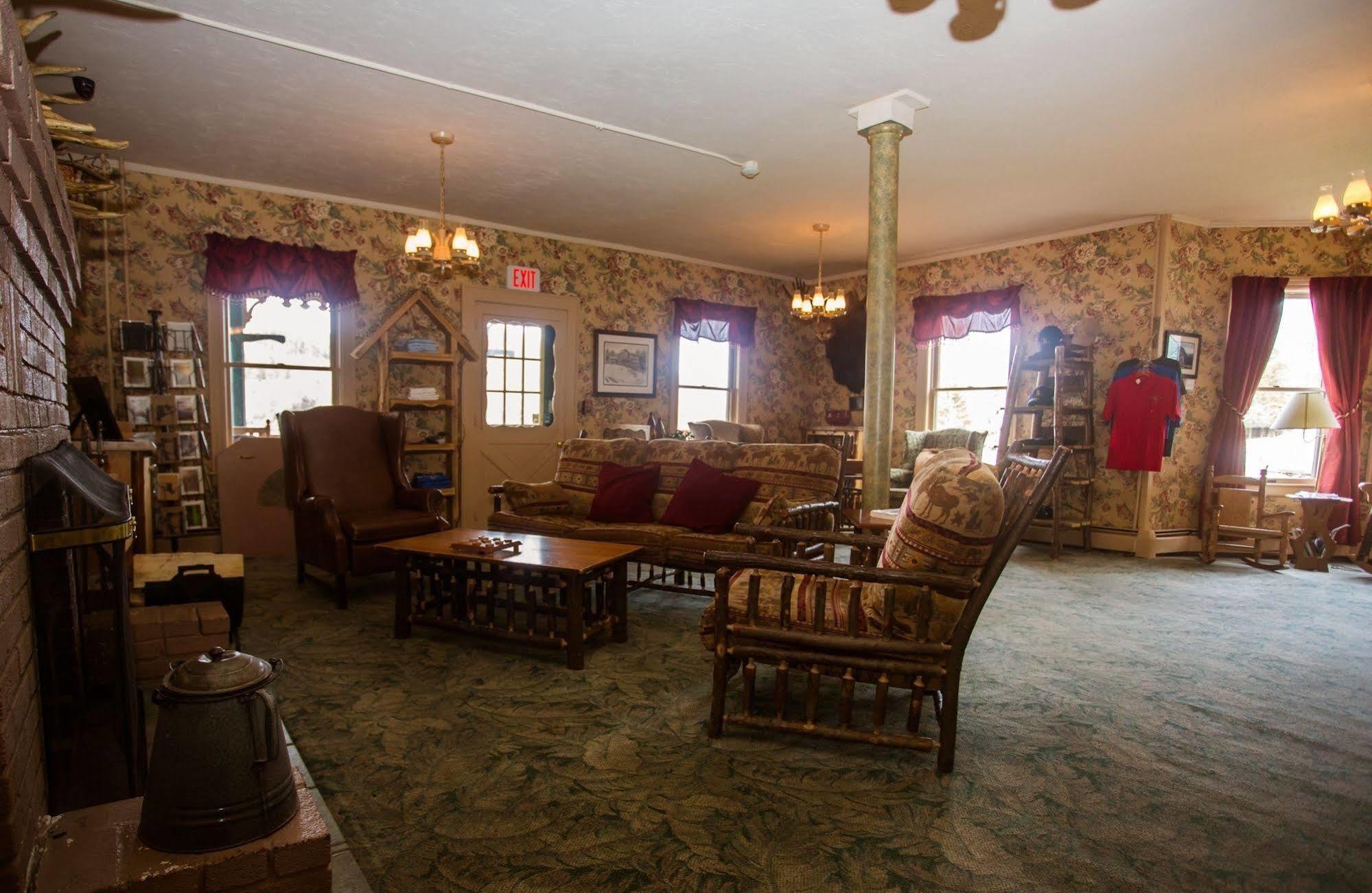 The Big Moose Inn Εξωτερικό φωτογραφία
