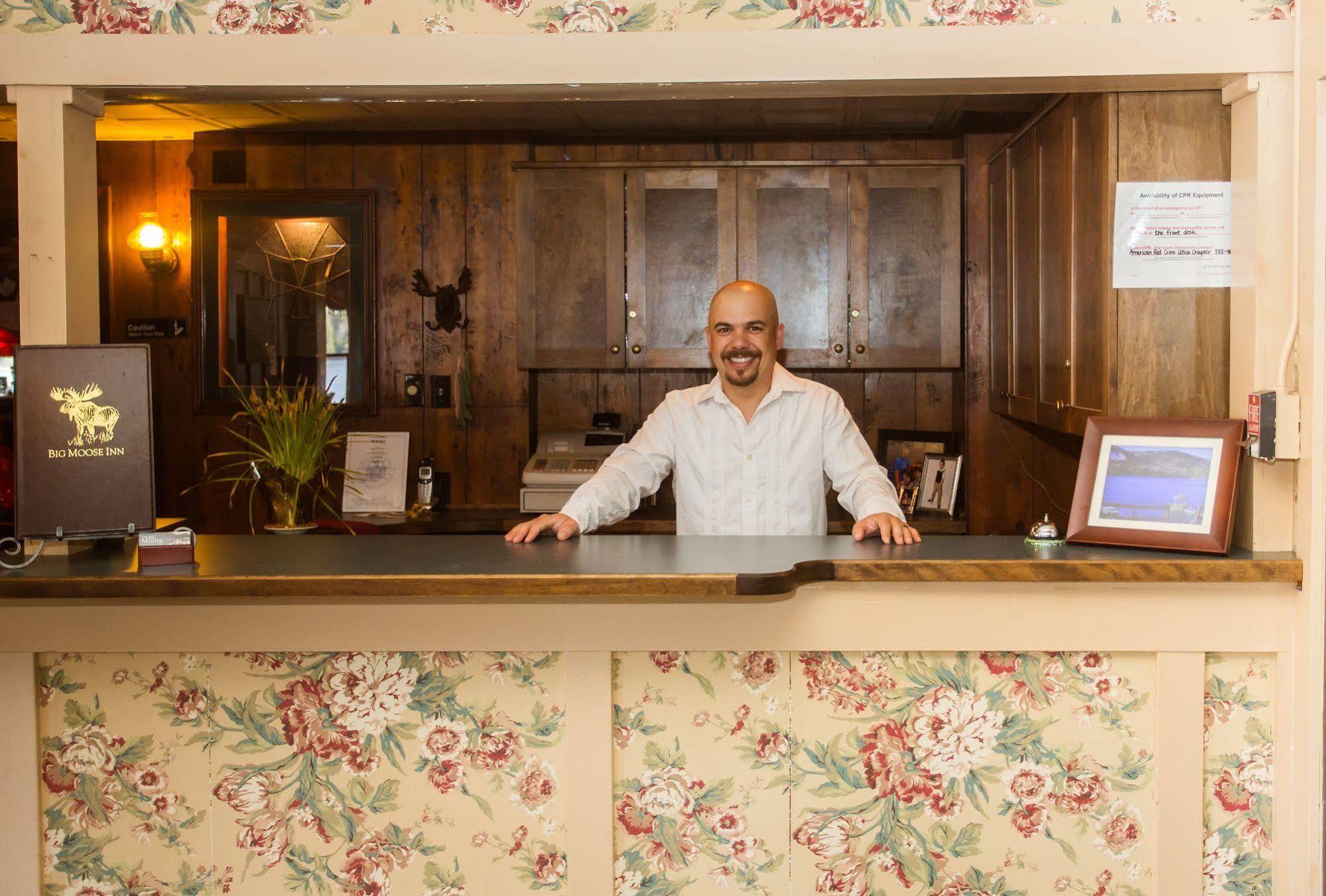 The Big Moose Inn Εξωτερικό φωτογραφία